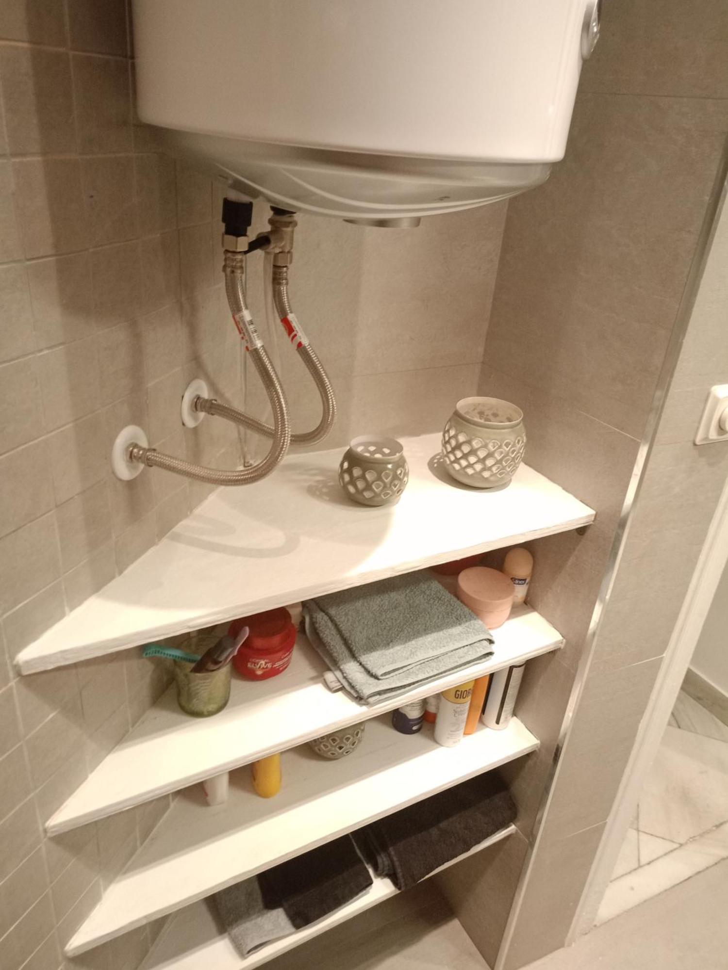 Small Stylish Room With Comfortable Queen-Size Bed In Very Large, Beautifully Decorated Shared Flat In The Historic Centre Of 马拉加 外观 照片